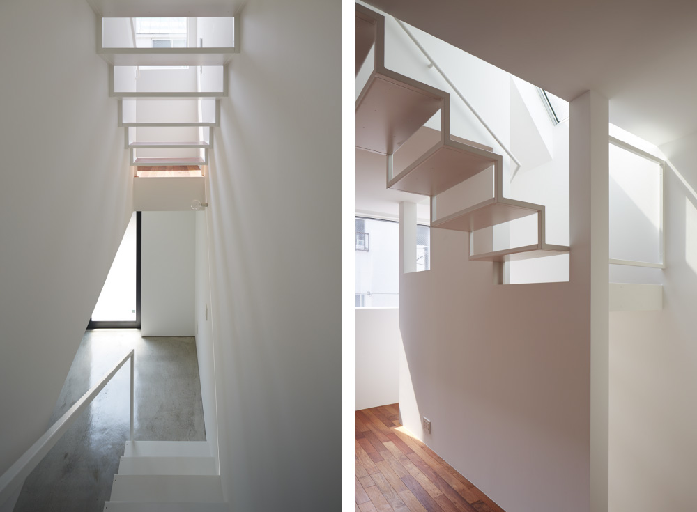 ２階から３階へ続く階段はスチール角パイプと鉄板、ラワン合板のを組み合わせとし、１階へ間接的に採光している。